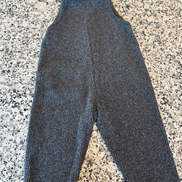 Zara Ribbed Knit Outfit - Picture 4 of 4